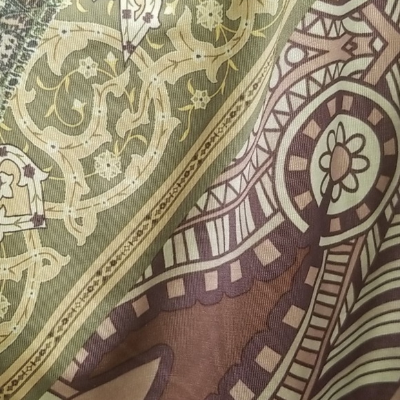 EUC Size XL One World top - Picture 3 of 4